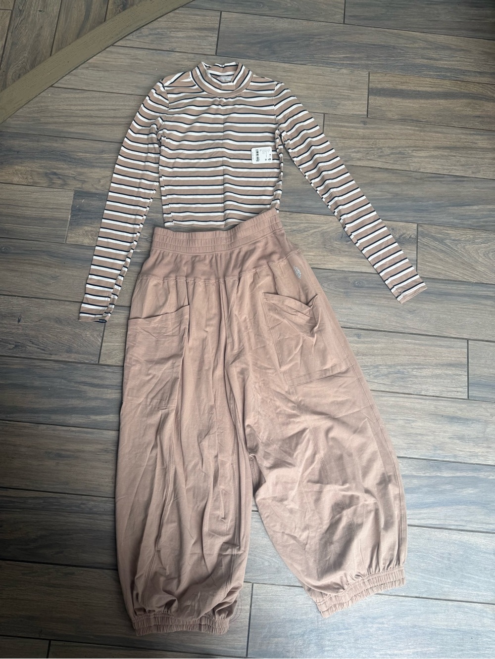Women’s free people set, new with tags, size xs